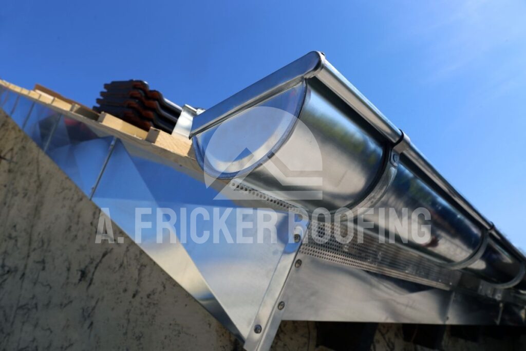 Steel gutters