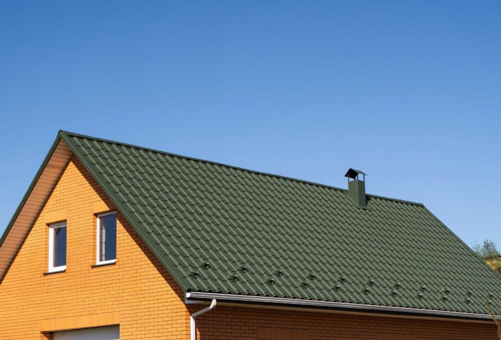 What siding materials look great with a green roof